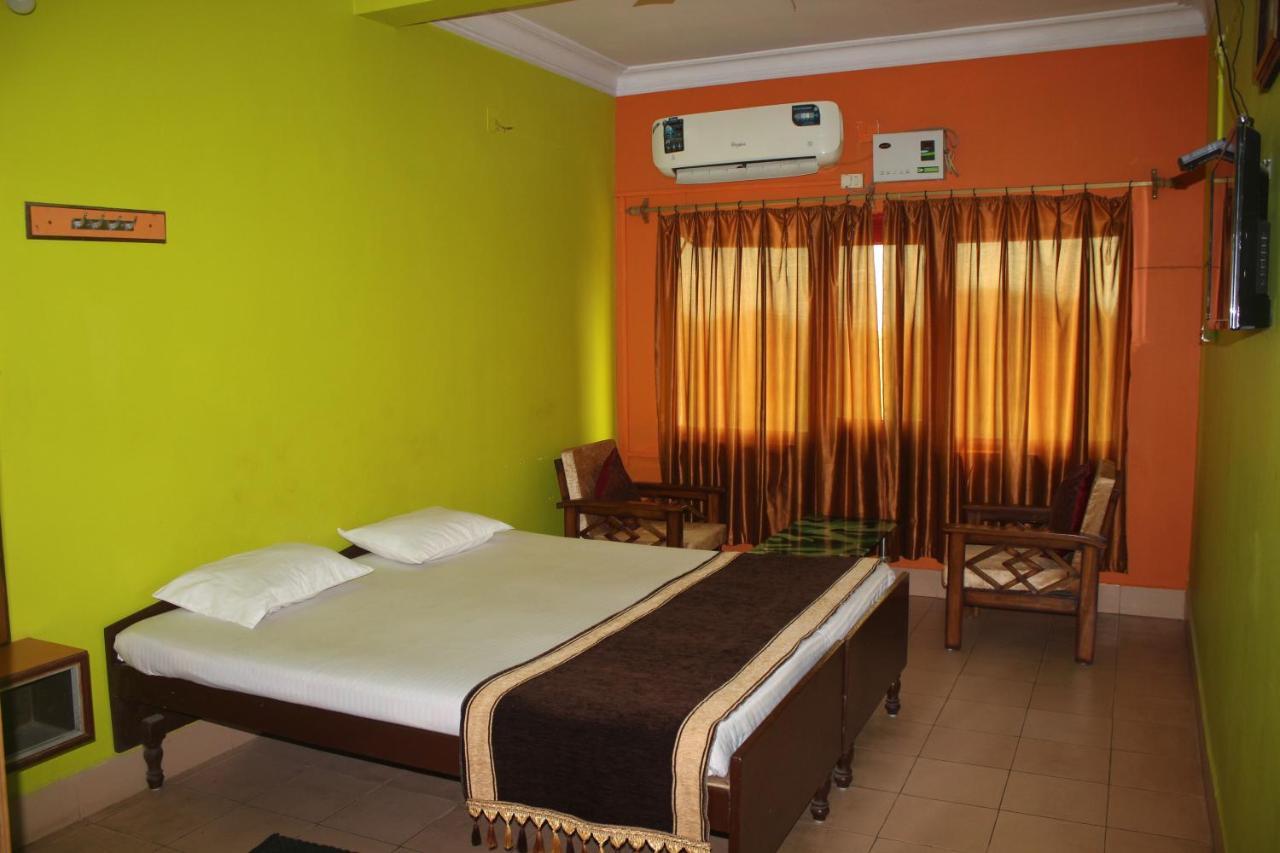 Hotel Lake Queen Rambha Екстер'єр фото